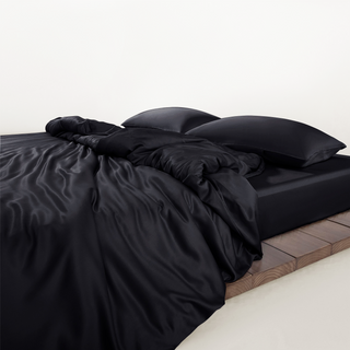 FURRFREE Bamboo Duvet Cover - Pet Hair Repellent for Dogs/Cats Family