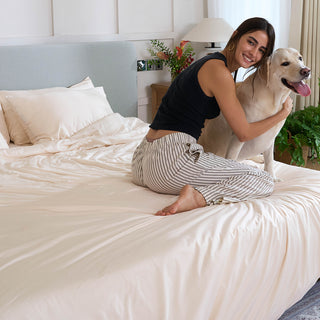 FURRFREE Bamboo Fitted Sheet Set - Pet Hair Repellent for Dogs/Cats Family