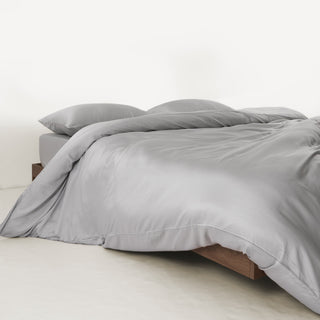 FURRFREE Bamboo Duvet Cover - Pet Hair Repellent for Dogs/Cats Family