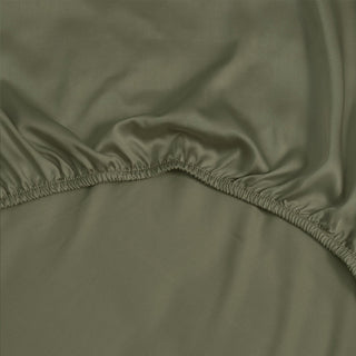 FURRFREE Bamboo Fitted Sheet Set - Pet Hair Repellent for Dogs/Cats Family