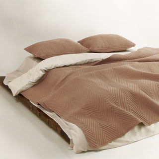 FURRFREE Quilt Set - Pet Hair Repellent for Dogs/Cats Family