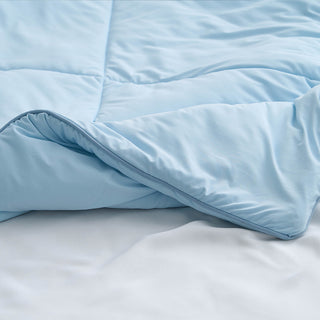 FURRFREE Super Cooling Comforter 2.0 Advanced Cool & Pet Hair Repellent Bedding for Hot Sleepers / Pet Owners