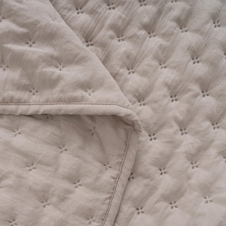 FURRFREE Petite Floral Pattern Quilt Set - Pet Hair Repellent for Dogs/Cats Family
