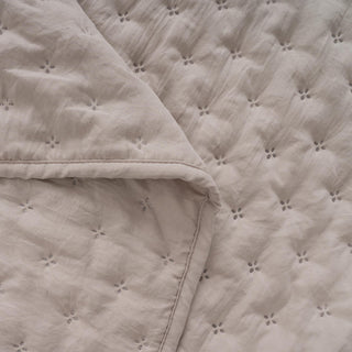 FURRFREE Quilt Set - Pet Hair Repellent for Dogs/Cats Family